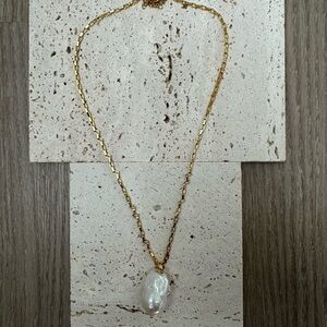 Baroque Pearl Pendant Necklace
